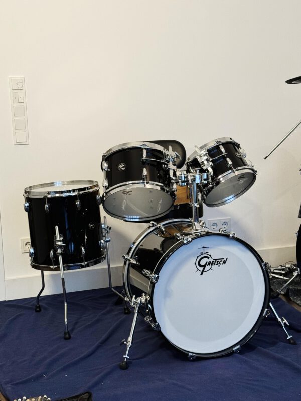 GRETSCH Renown Black inkl. Maple Snare Set